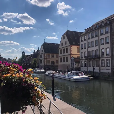 Au Coeur Apartment